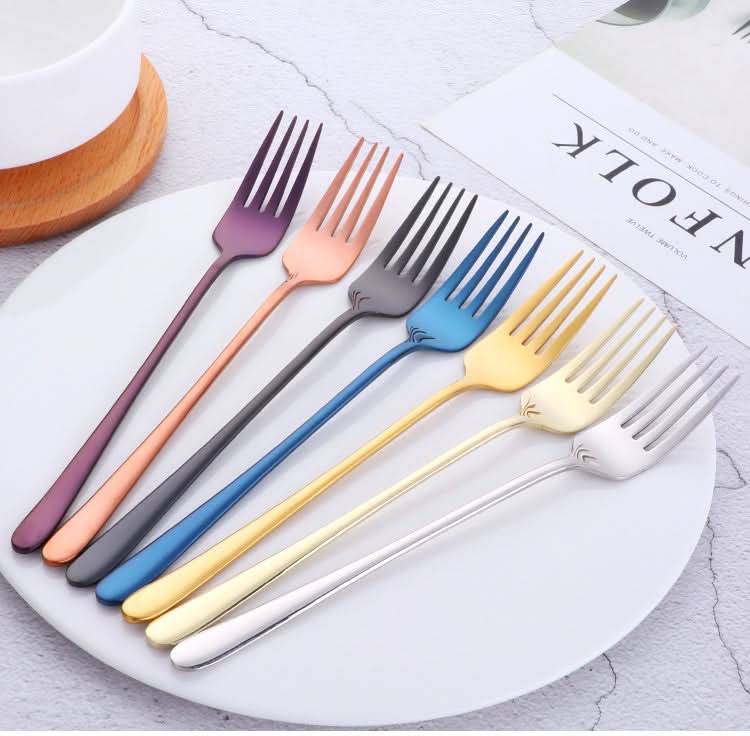 Lustora – Noble dining fork with robust, shiny coating