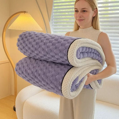 ComfortSculpt – Attentive Gift with Elegant Texture