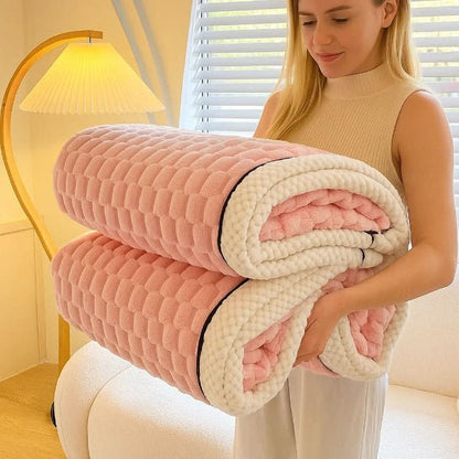 ComfortSculpt – Attentive Gift with Elegant Texture