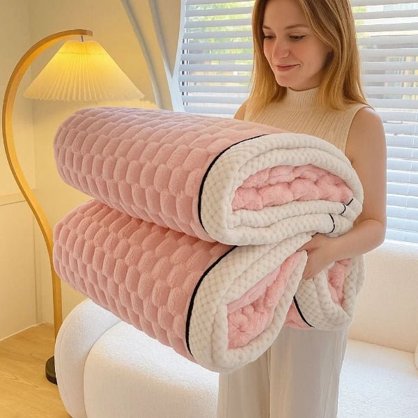 ComfortSculpt – Attentive Gift with Elegant Texture