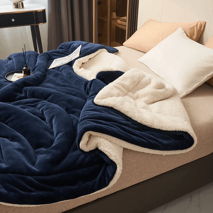 KuschelTraum – Soft Flannel Fleece Blanket for Comfort and Security