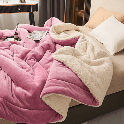 KuschelTraum – Soft Flannel Fleece Blanket for Comfort and Security