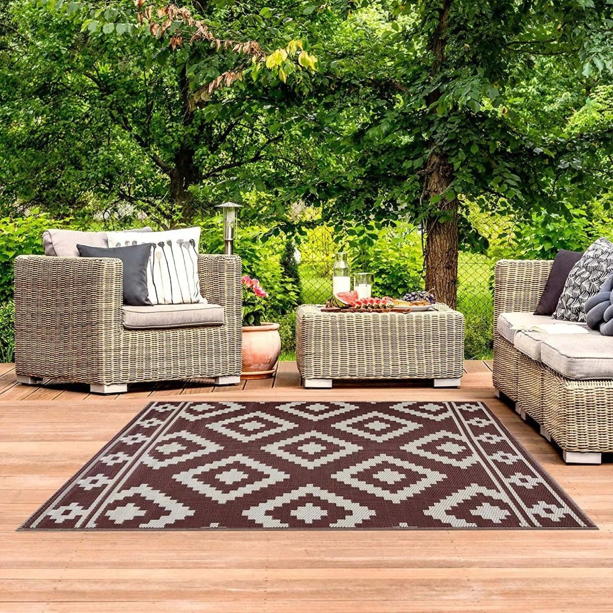 PATIOLOOM – High-quality outdoor garden rug, easy to clean & weatherproof