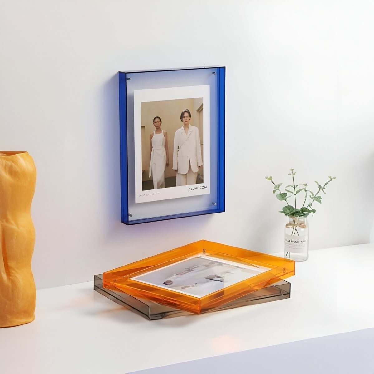 CRYSTAFRAME - Transparent acrylic picture frame for modern picture presentation