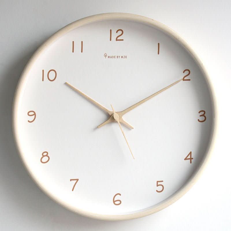 TIMEHAVEN – Quiet Wooden Wall Clock with Battery Operation