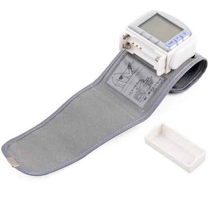 VITALCUFF – Digital Wrist Cuff for Blood Pressure and Heart Rate