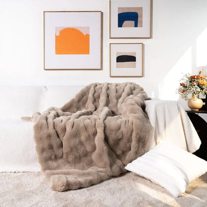 HugMeHome – Ultra-Soft Blanket for Cozy Ambiance