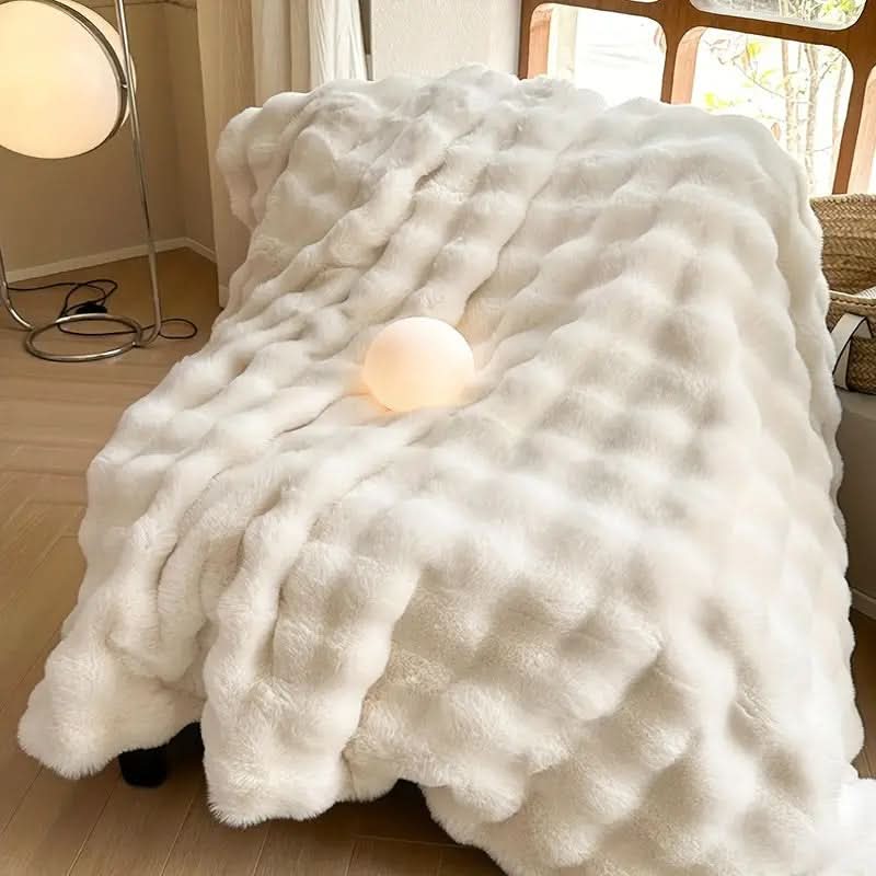 HugMeHome – Ultra-Soft Blanket for Cozy Ambiance