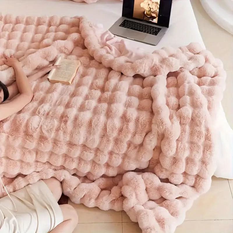 HugMeHome – Ultra-Soft Blanket for Cozy Ambiance