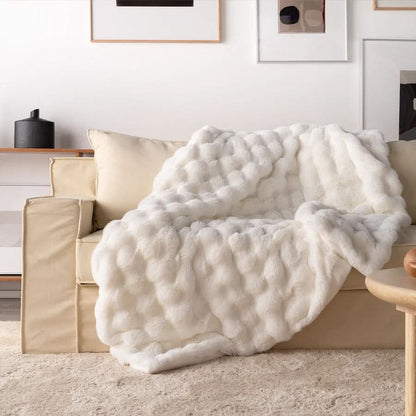 HugMeHome – Ultra-Soft Blanket for Cozy Ambiance