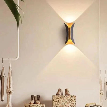 Orr Curved Outdoor LED Light - Weatherproof wall light with IP65 protection