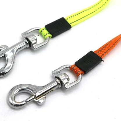 BORDEAUX DUO - double lead with LED & bag dispenser for stress-free walks