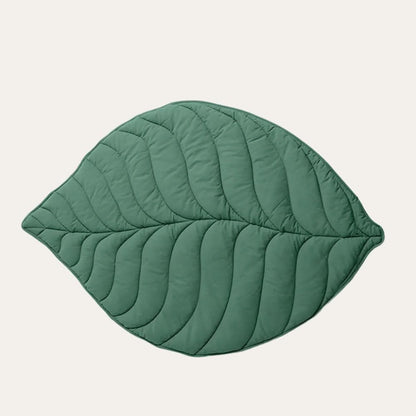 LeafPaws Blanket - Stylish dog blanket in leaf shape with soft padding & versatile use
